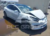 2020 Tesla Model 3 фото
