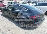 2020 Tesla Model 3 photo