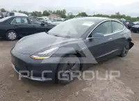 2020 Tesla Model 3 фото