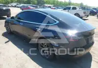 2020 Tesla Model 3 фото