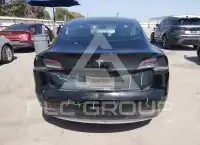 2020 Tesla Model 3 фото