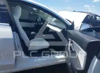 2020 Tesla Model 3 фото