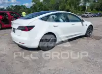 2020 Tesla Model 3 фото