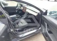 2020 Tesla Model 3 фото