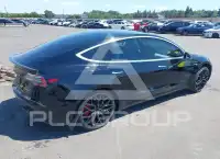 2020 Tesla Model 3 фото