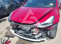 2020 Tesla Model 3 фото