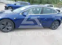 2020 Tesla Model 3 photo
