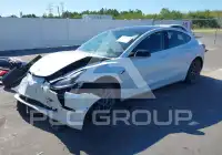 2020 Tesla Model 3 фото