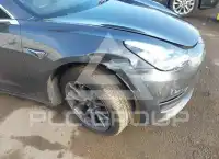 2020 Tesla Model 3 фото