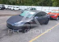 2020 Tesla Model 3 фото