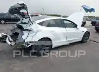 2020 Tesla Model 3 фото