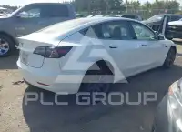 2020 Tesla Model 3 фото