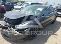 2020 Tesla Model 3 фото