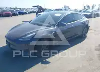 2020 Tesla Model 3 фото