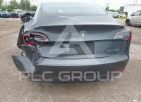 2020 Tesla Model 3 фото