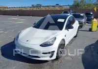 2020 Tesla Model 3 фото