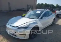 2020 Tesla Model 3 фото