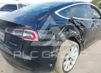 2020 Tesla Model 3 фото