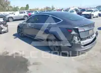2020 Tesla Model 3 фото