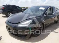 2020 Tesla Model 3 фото