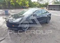 2020 Tesla Model 3 фото