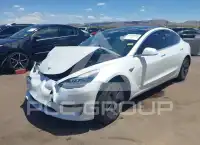 2020 Tesla Model 3 фото