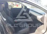 2020 Tesla Model 3 фото
