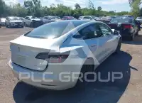 2020 Tesla Model 3 фото