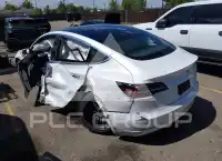 2020 Tesla Model 3 фото