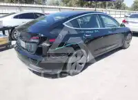 2020 Tesla Model 3 фото