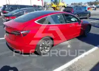 2020 Tesla Model 3 фото