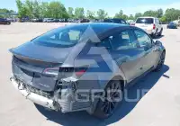 2020 Tesla Model 3 фото