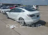 2020 Tesla Model 3 фото