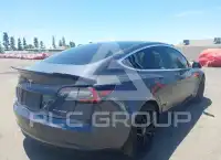 2020 Tesla Model 3 фото