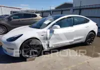 2020 Tesla Model 3 фото