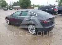 2020 Tesla Model 3 фото