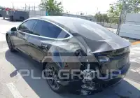 2020 Tesla Model 3 фото