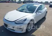 2020 Tesla Model 3 фото