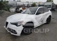 2020 Alfa Romeo Stelvio фото