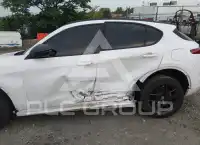 2020 Alfa Romeo Stelvio фото