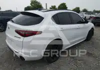 2020 Alfa Romeo Stelvio фото