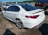 2020 Alfa Romeo Giulia photo