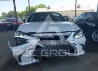 2020 Lexus ES350 photo