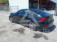 2020 Lexus IS300 фото