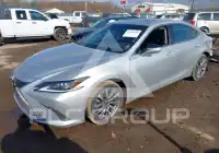 2020 Lexus ES300 фото