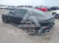 2020 Aston Martin Vantage фото