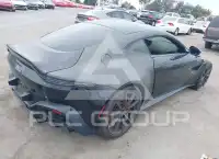 2020 Aston Martin Vantage фото