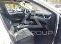 2020 Toyota RAV4 фото