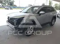 2020 Toyota RAV4 фото