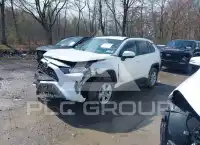 2020 Toyota RAV4 фото